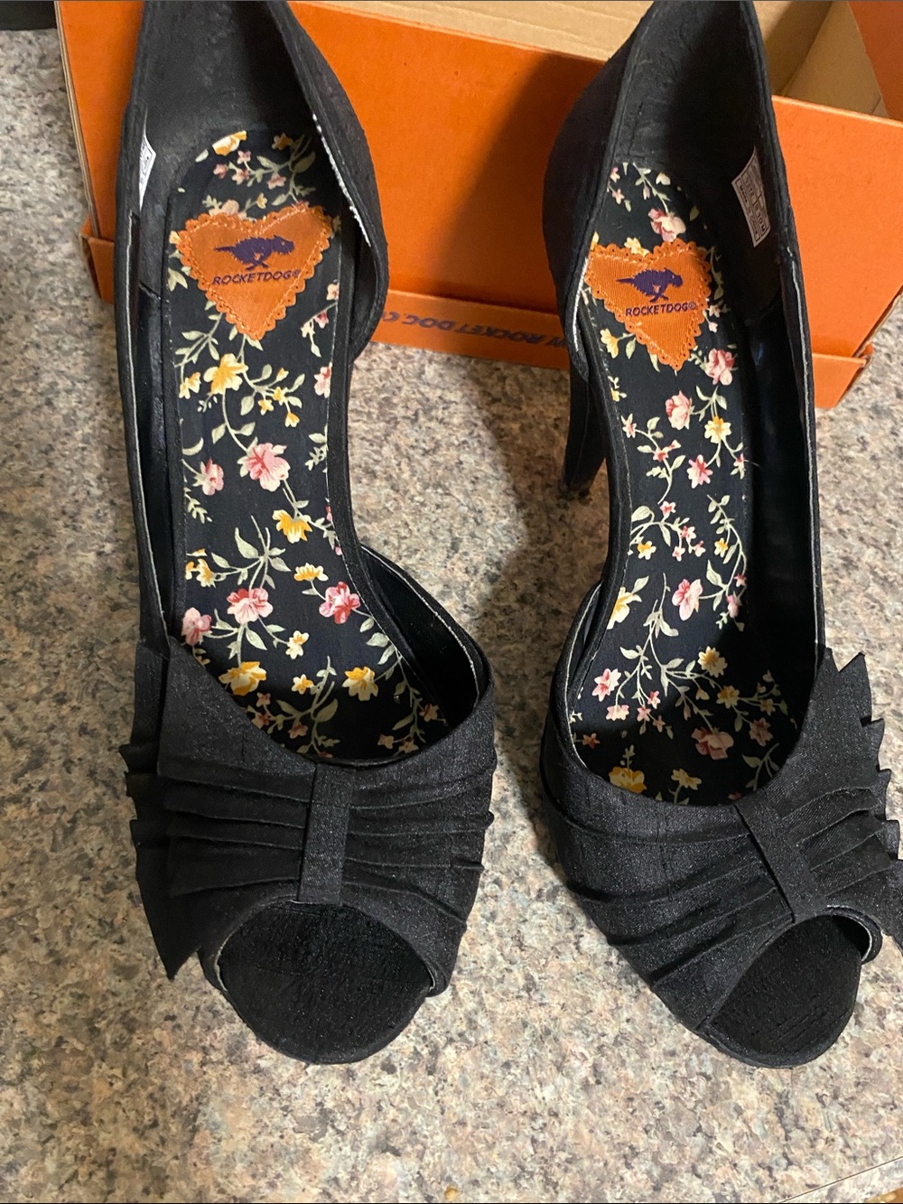 Rocket Dog Origami Black Peep-Toe Heels with Floral Insole 10M